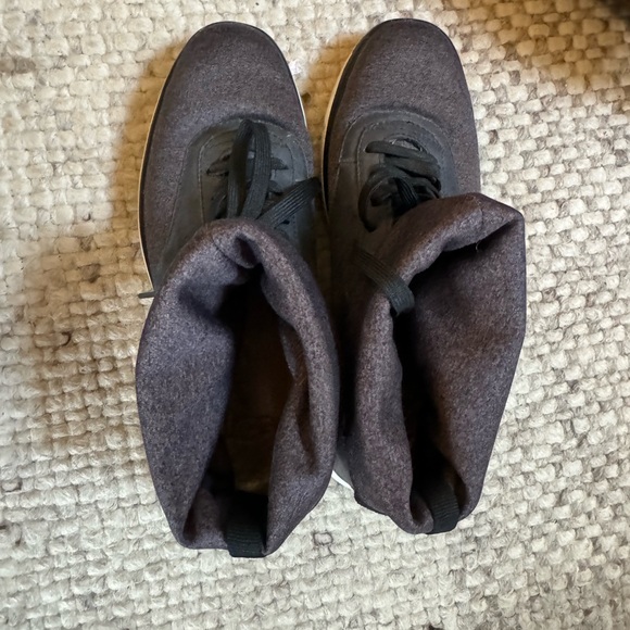 Ugg Roll Top Sneakers - Picture 5 of 7